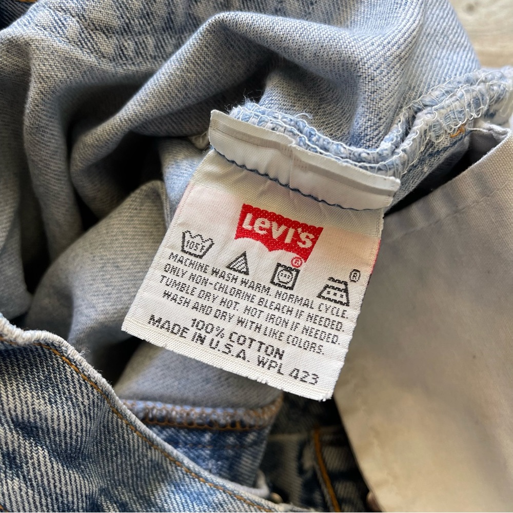 Levis denim button fly straight leg jeans size 30 Women Vintage 90s Made in USA - Picture 4 of 16